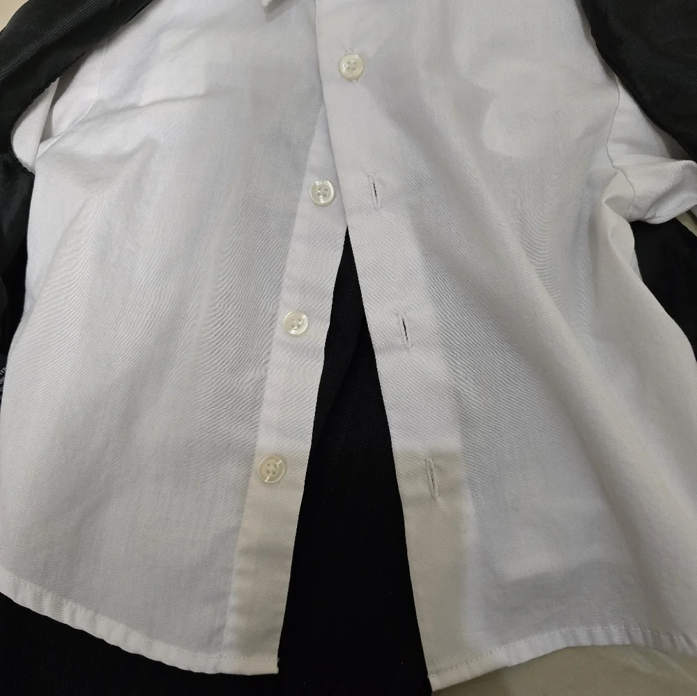 Nautica 4 Piece Set Size 3T/3 - Picture 3 of 6